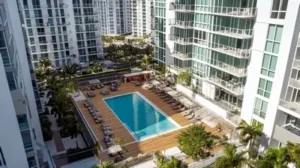 Luxury Residential Apartment Complex Swimming Pool Courtyard